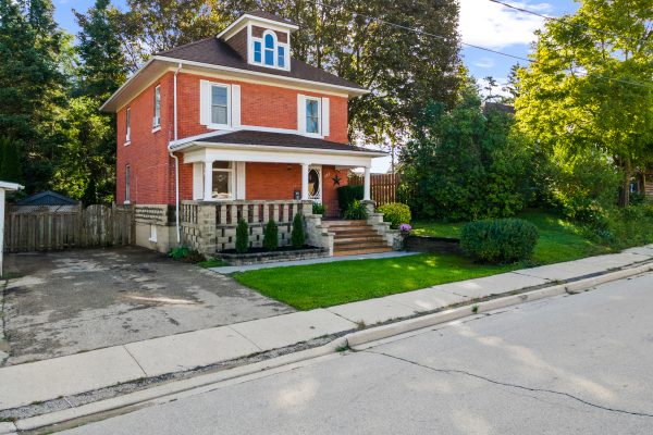 151 ALBERT STREET N