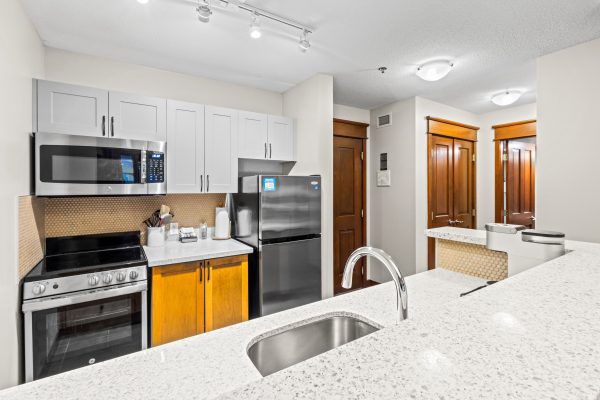 319 321 - 152 JOZO WEIDER BOULEVARD