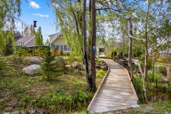 154 BLUE MOUNTAIN DRIVE