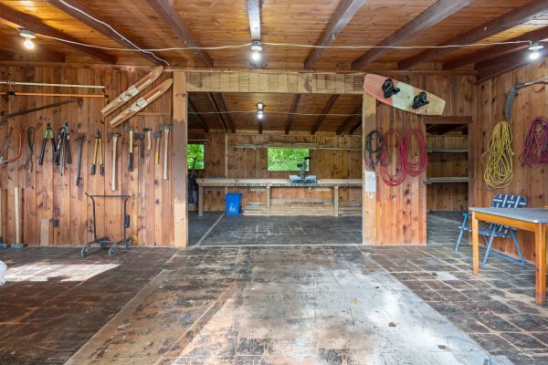 1629 CANNING ROAD