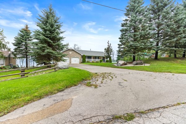 172 QUEENS BUSH DR DRIVE
