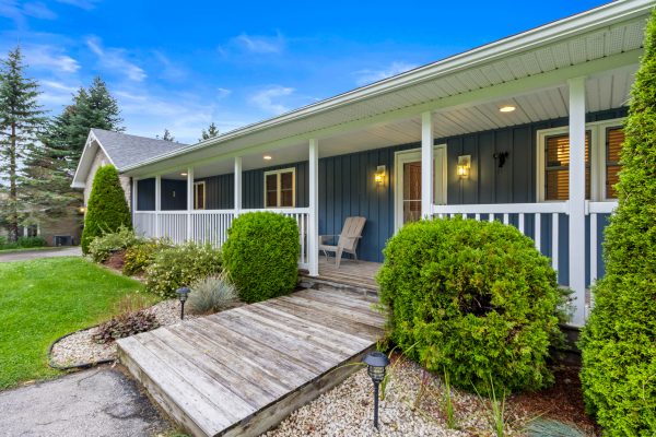 172 QUEENS BUSH DR DRIVE