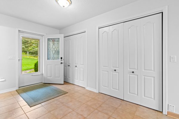 172 QUEENS BUSH DR DRIVE