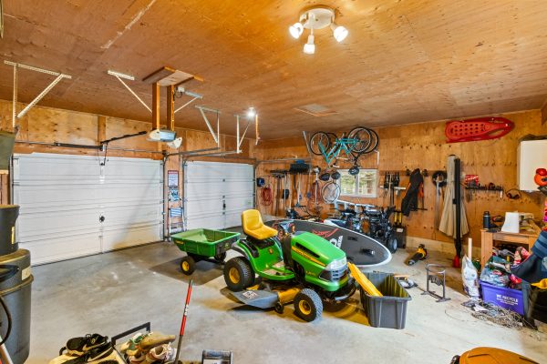 172 QUEENS BUSH DR DRIVE