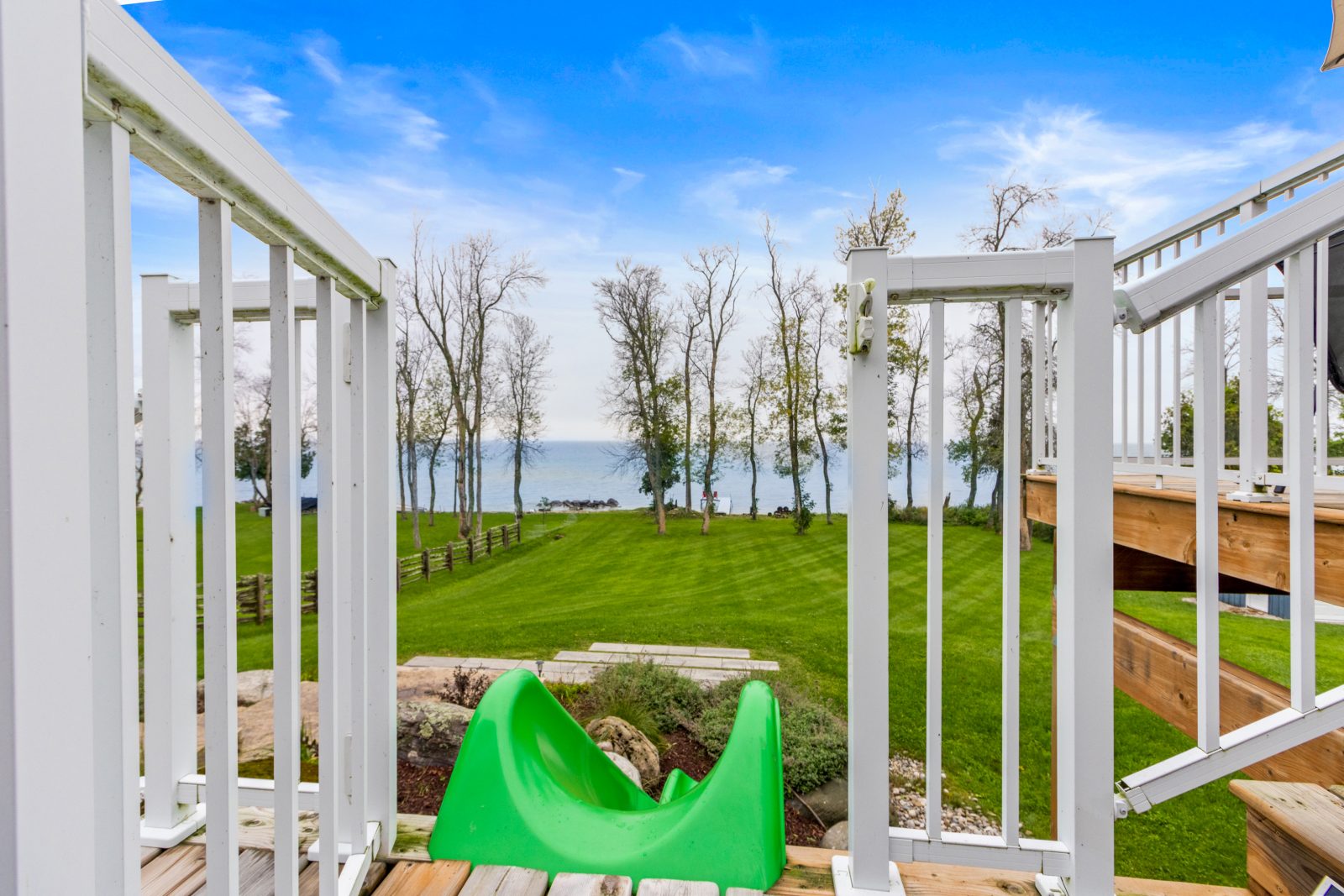 172 QUEENS BUSH DR DRIVE