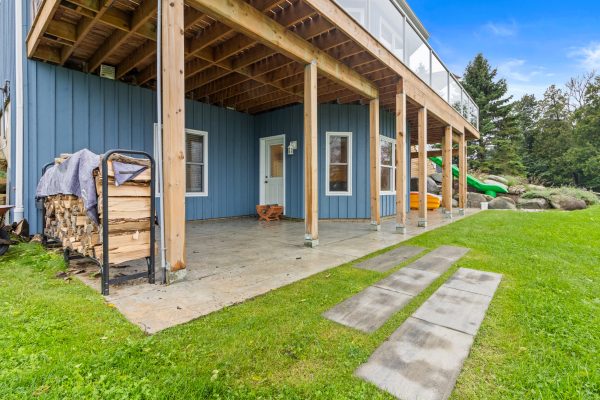 172 QUEENS BUSH DR DRIVE