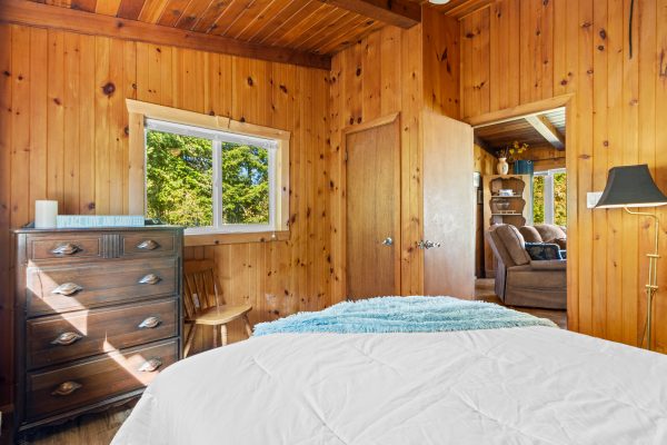 173 ISTHMUS BAY ROAD