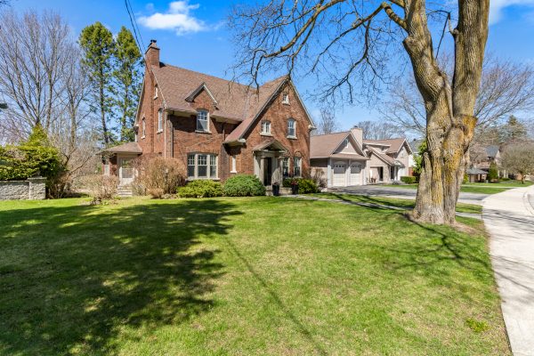 190 4TH STREET W