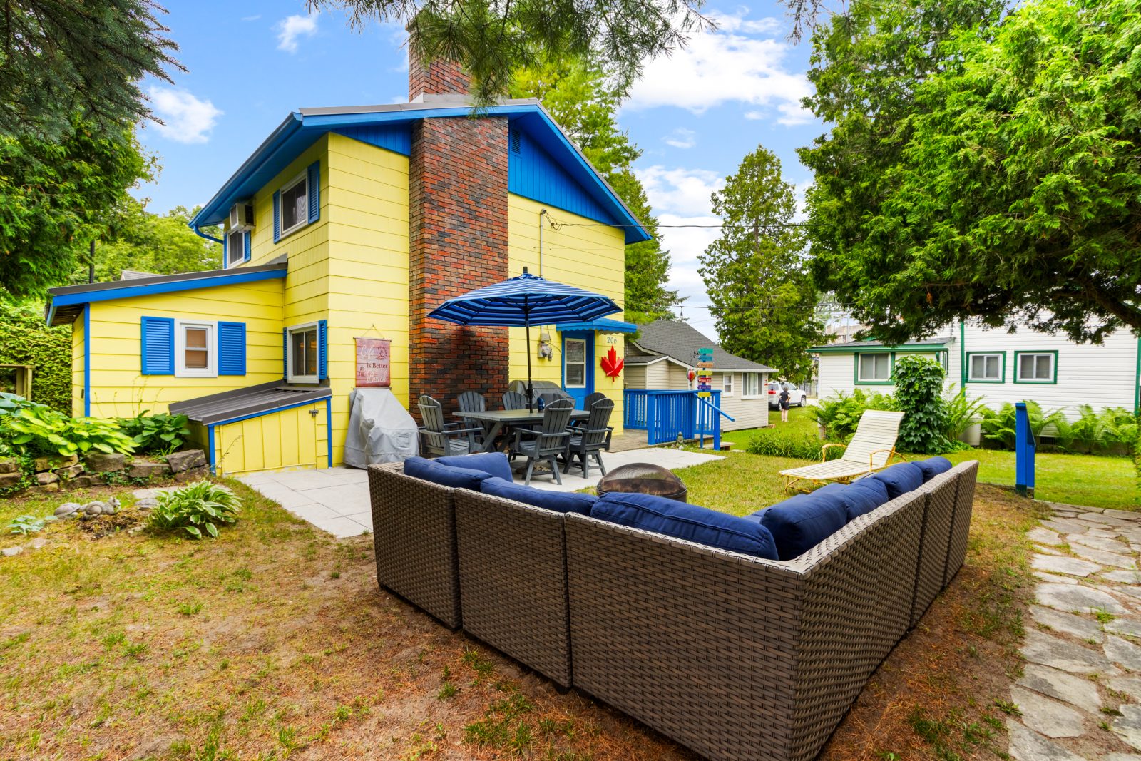 206 FIRST STREET N