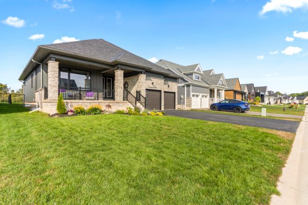 232 SNOWBERRY LANE