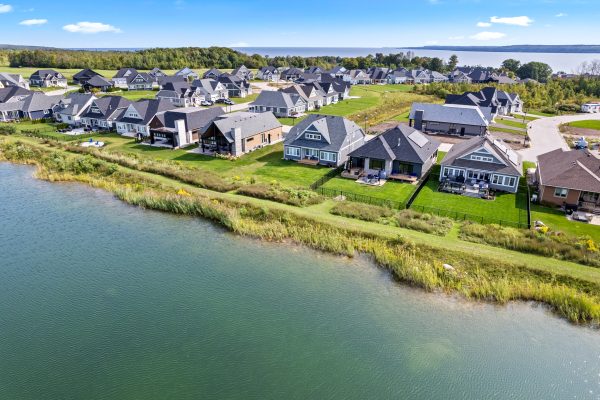 232 SNOWBERRY LANE