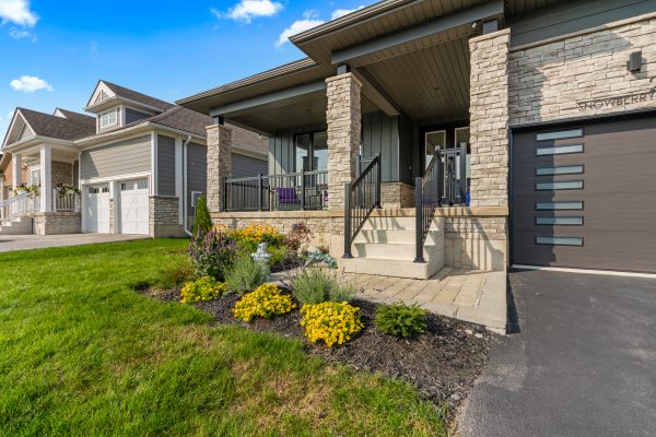 232 SNOWBERRY LANE