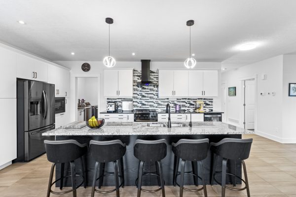 232 SNOWBERRY LANE