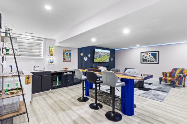 232 SNOWBERRY LANE