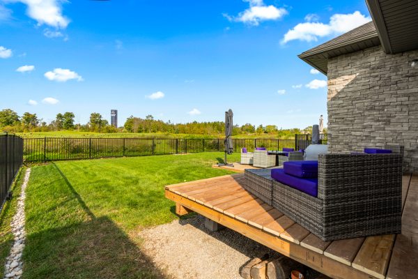 232 SNOWBERRY LANE