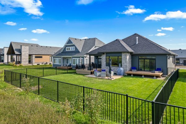 232 SNOWBERRY LANE