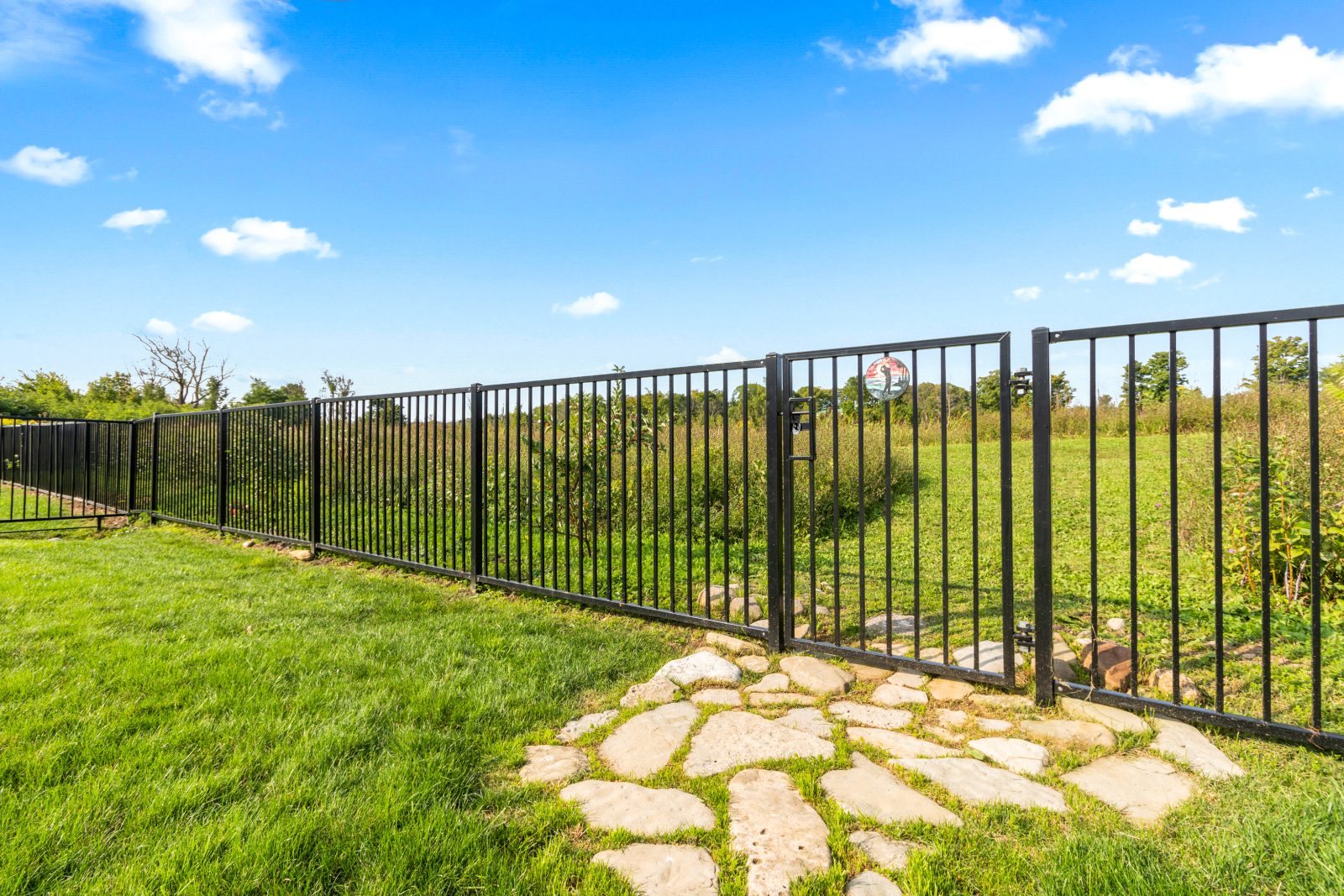 232 SNOWBERRY LANE