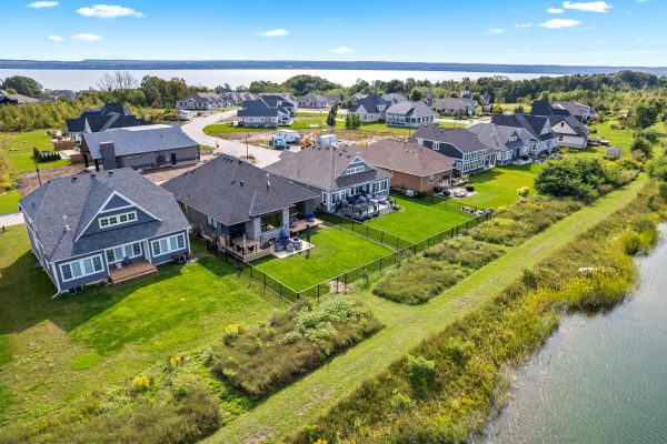 232 SNOWBERRY LANE