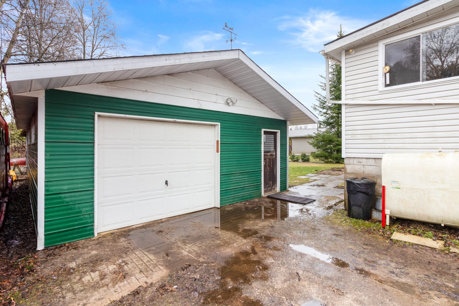 243 MCCULLOUGH LAKE DRIVE