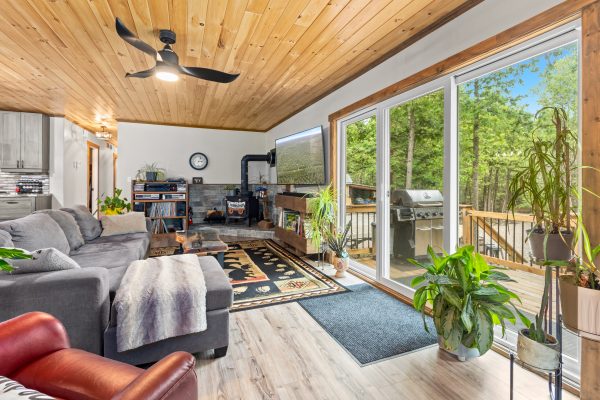 269 LINDSAY ROAD 20 ROAD