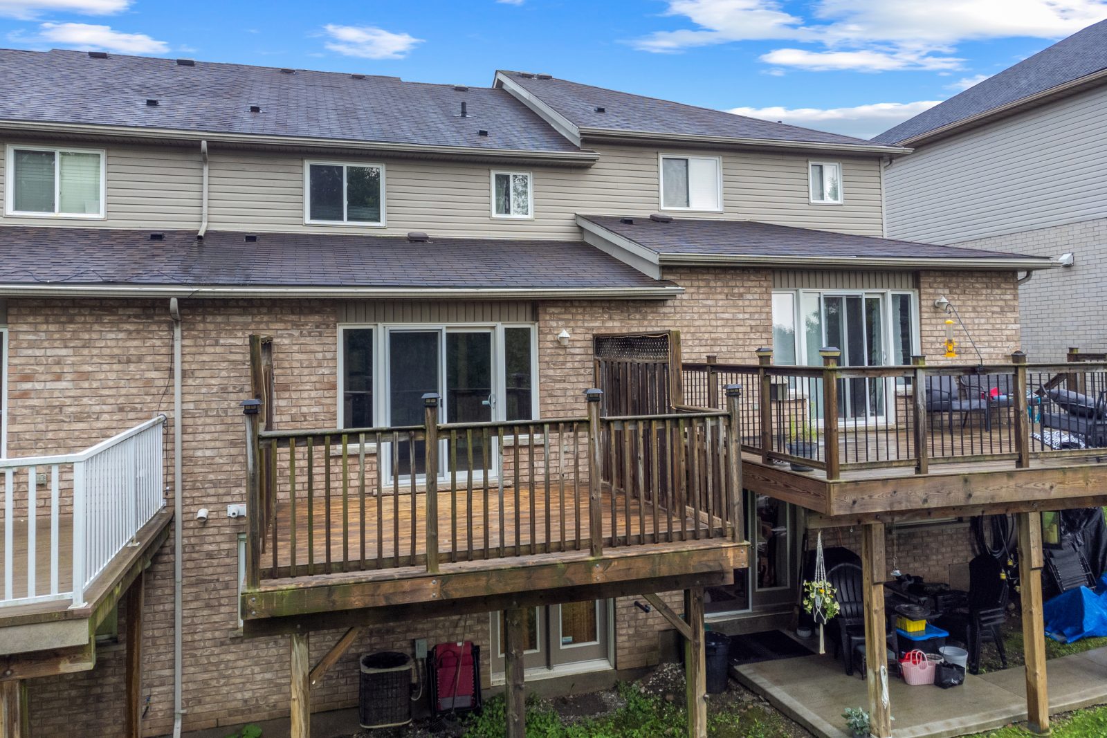 292 BRIARMEADOW DRIVE