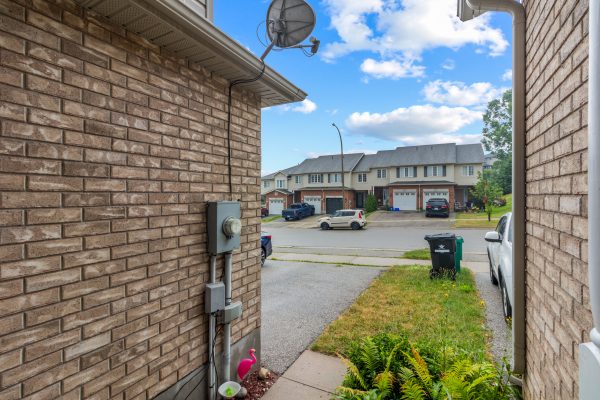 292 BRIARMEADOW DRIVE
