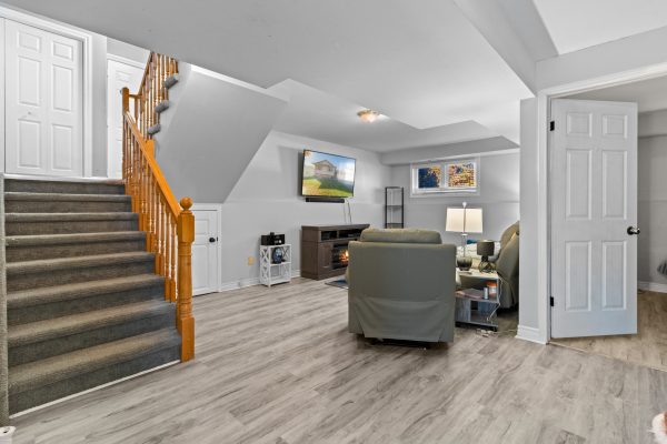 307 Jeremys Crescent