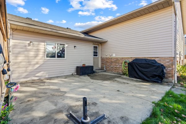 307 Jeremys Crescent