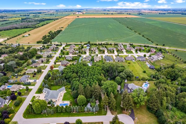 31 TANYA CRESCENT