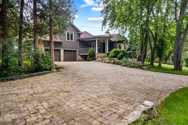31 TANYA CRESCENT