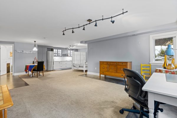 31 TANYA CRESCENT