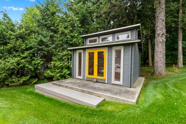 31 TANYA CRESCENT