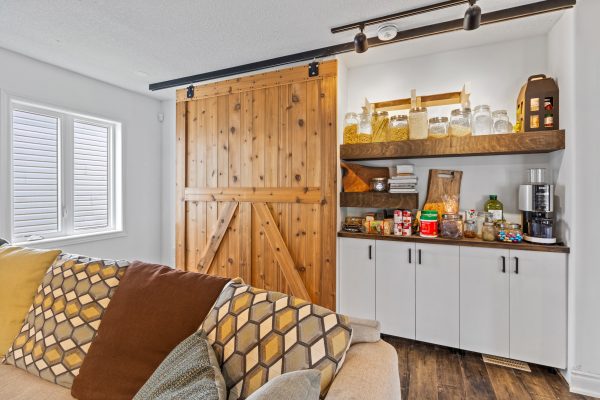 3112 EMPEROR DRIVE