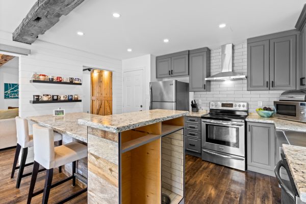 3112 EMPEROR DRIVE