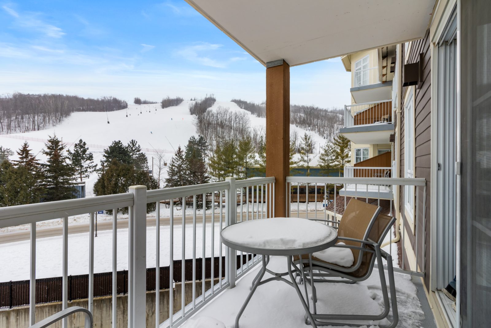 321 - 220 GORD CANNING DRIVE