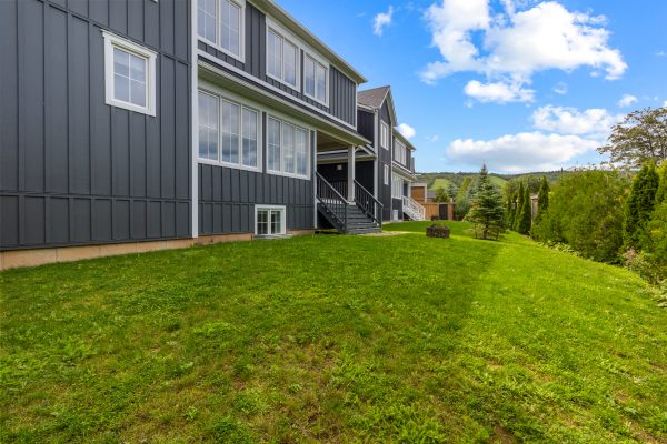 360 YELLOW BIRCH CRESCENT