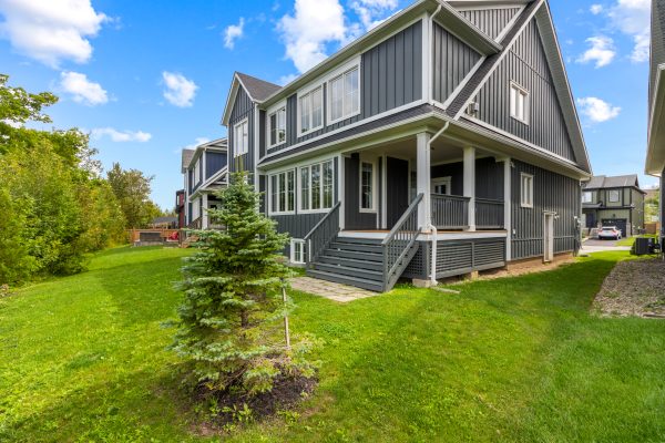 360 YELLOW BIRCH CRESCENT