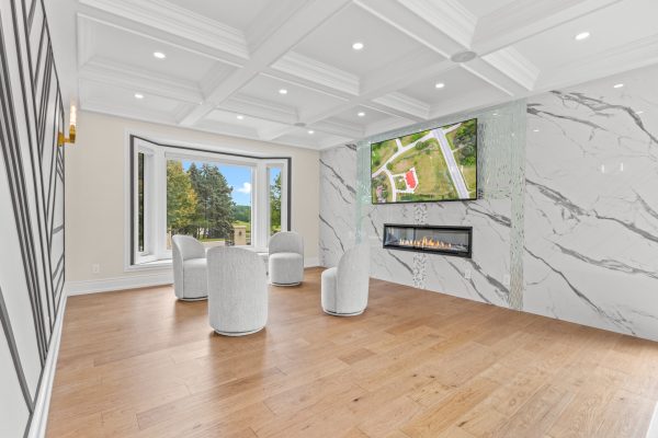 4 LOCH ERNE LANE