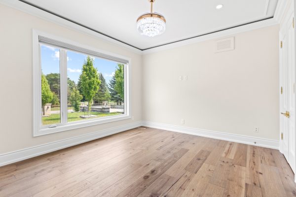 4 LOCH ERNE LANE