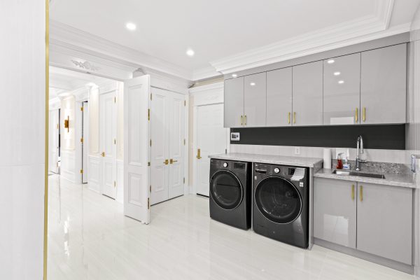 4 LOCH ERNE LANE