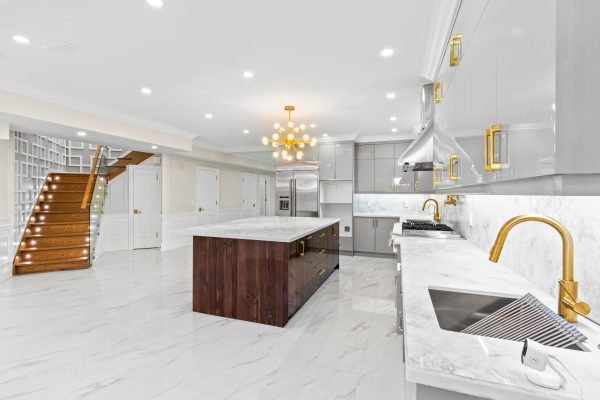 4 LOCH ERNE LANE