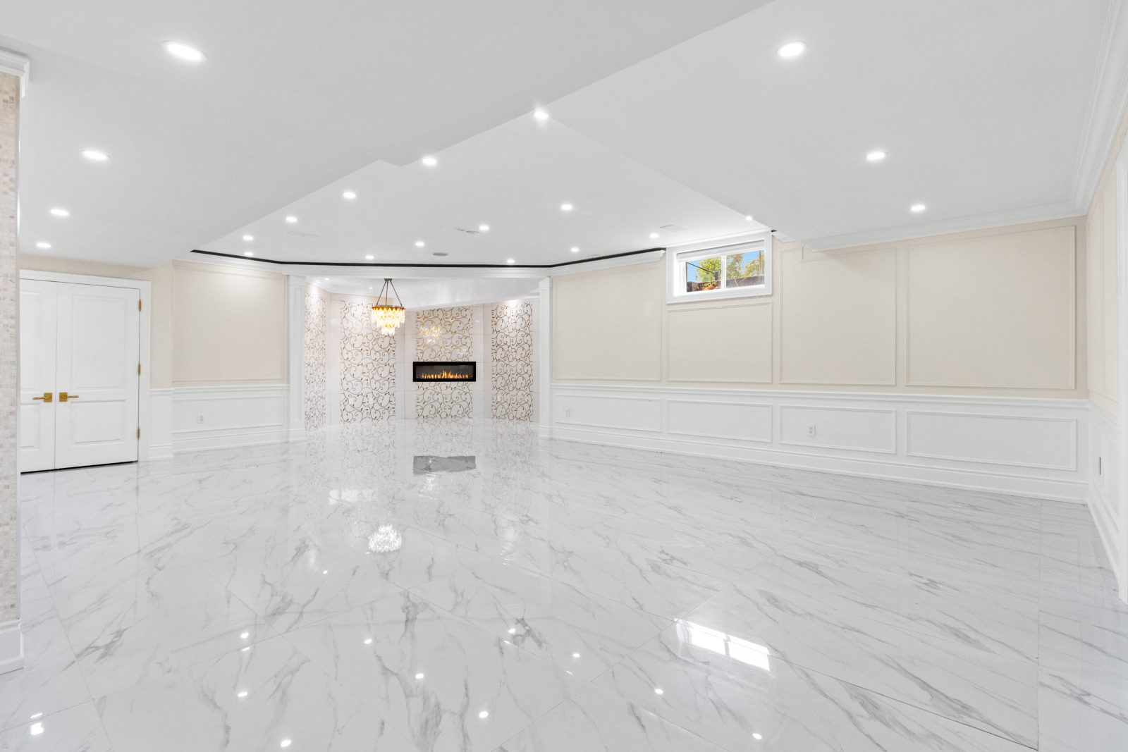 4 LOCH ERNE LANE