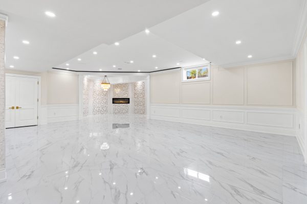4 LOCH ERNE LANE