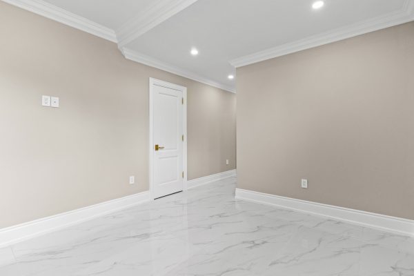 4 LOCH ERNE LANE