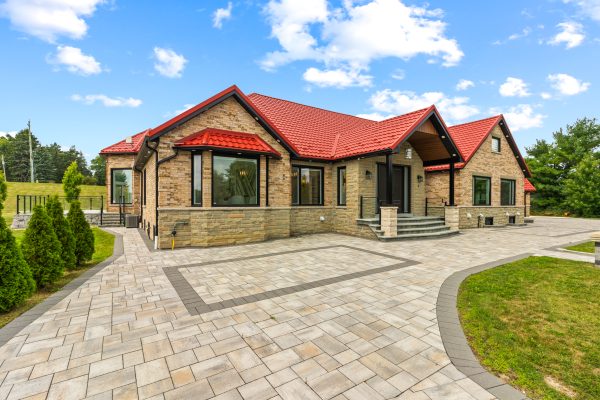 4 LOCH ERNE LANE