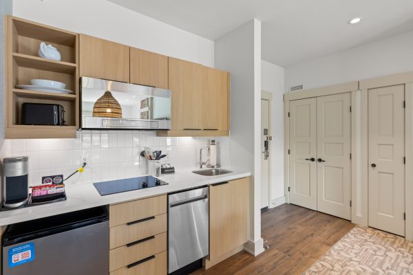 412 - 190 JOZO WEIDER BOULEVARD