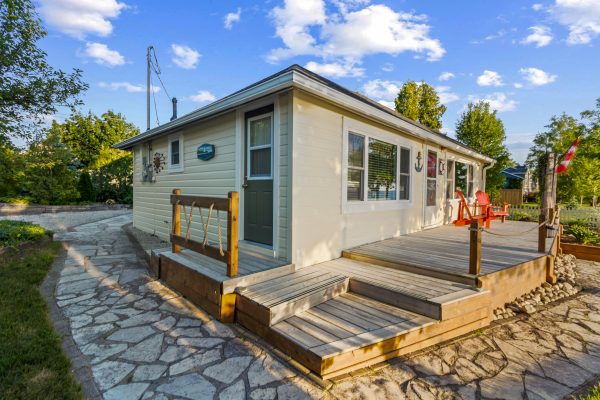 43 FENTON DRIVE