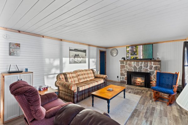 43 FENTON DRIVE