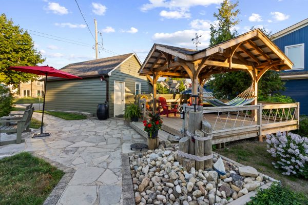 43 FENTON DRIVE