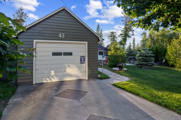 43 FENTON DRIVE